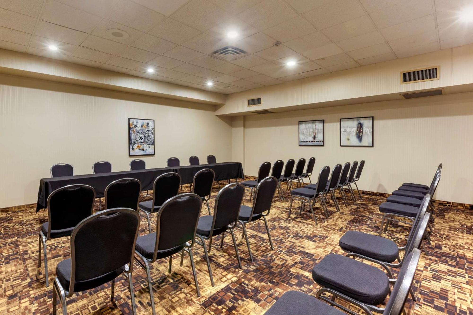Best Western Plus Toronto Airport Hotel Mississauga Exterior photo